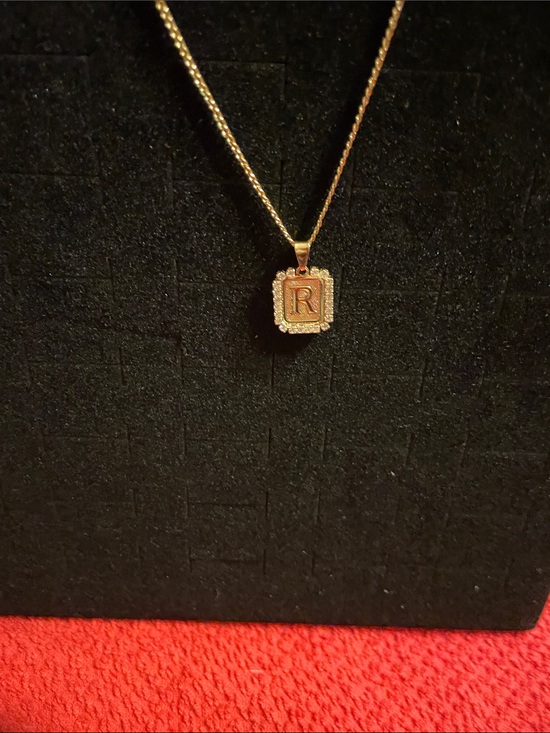 Bracha Jewelry - Gold Initial 'R' Pendant Necklace - Elegant Women's Jewelry